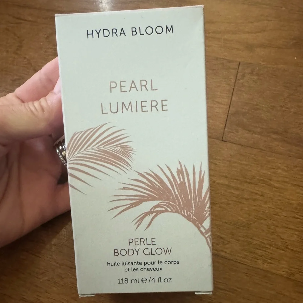 Lumiere Pearl Body Glow - Gold